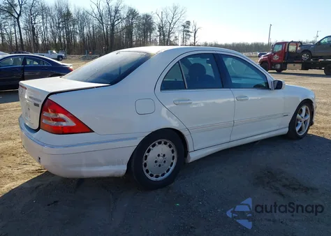 2005 Mercedes-Benz C 230 Kompressor Sport z USA, uszkodzony, nr VIN WDBRF40J95F721975